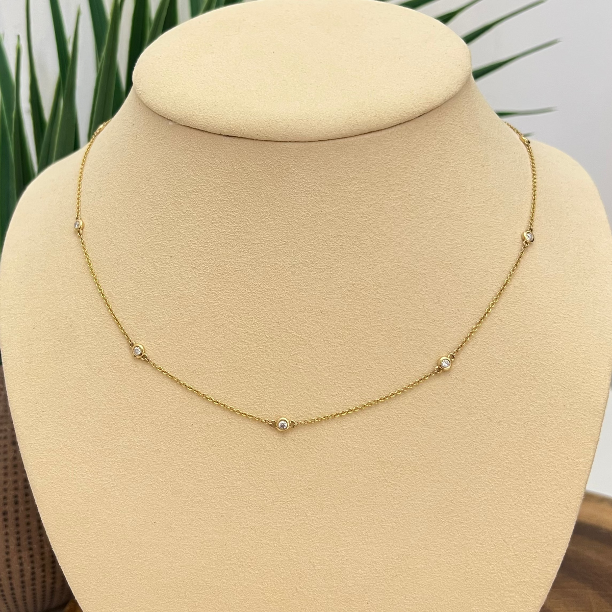Floating Diamond Dainty